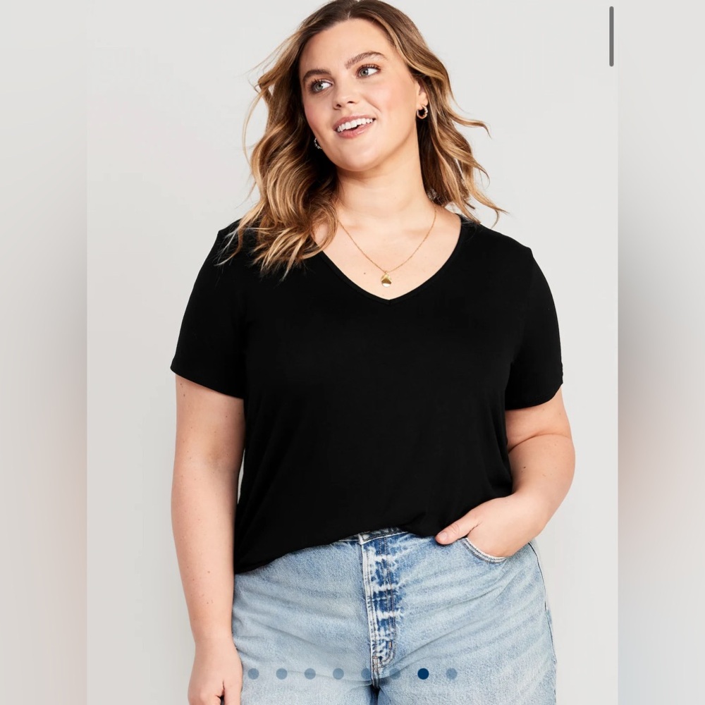 Old Navy Luxe V-Neck T-Shirt Size XXL